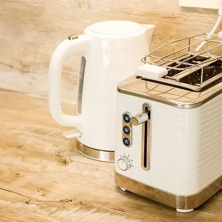 Sunset Oasis “velly” 1br W/ Sea View & Parking Lejlighed