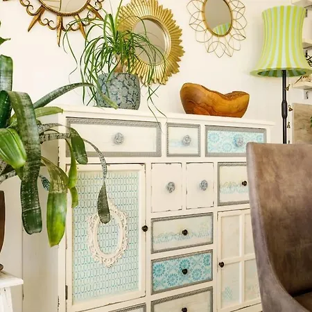 Lejlighed Sunset Oasis “velly” 1br W/ Sea View & Parking