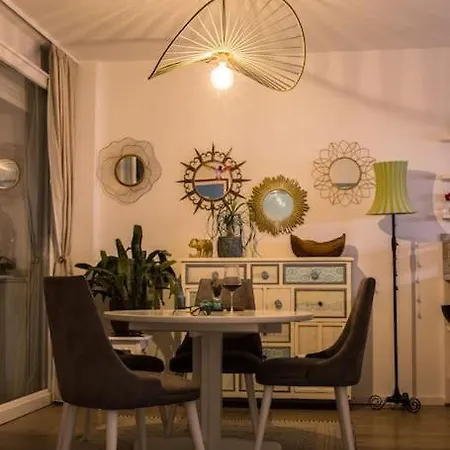 Lejlighed Sunset Oasis “velly” 1br W/ Sea View & Parking *