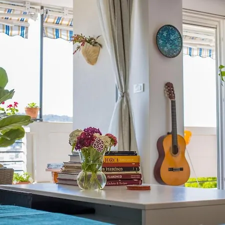 Sunset Oasis “velly” 1br W/ Sea View & Parking