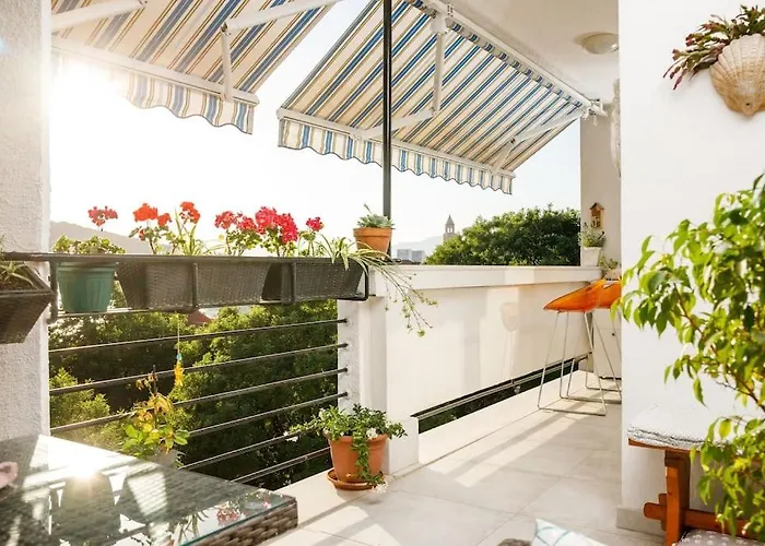 Sunset Oasis “velly” 1br W/ Sea View & Parking