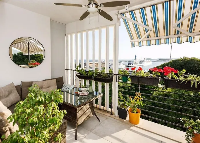 Sunset Oasis “velly” 1br W/ Sea View & Parking